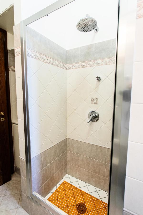 Apartments Paradise Garden Holiday House อาเจโรลา ภายนอก รูปภาพ
